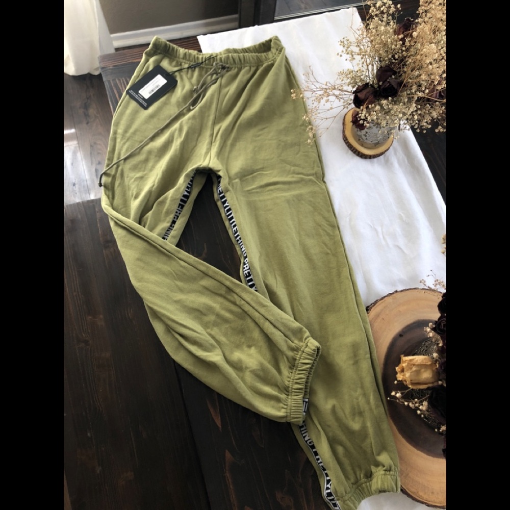 PrettyLittleThing Sweat Pants / Joggers